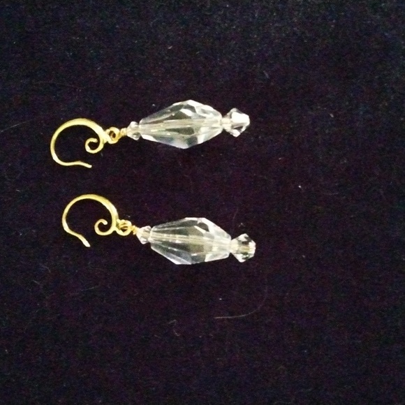 Swarovski Jewelry - Hand crafted Gold plated Swarovski Crystal pierced earrings. RARE.💕HP 💕